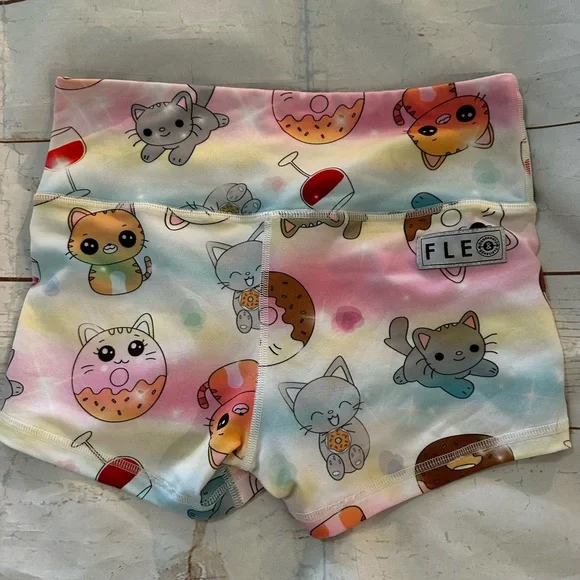 Fleo collab cat wine shorts - Picture 2 of 4